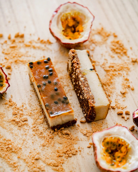 Raw Passionfruit & Lime Cheesecake Slice (2 x 100g bars)